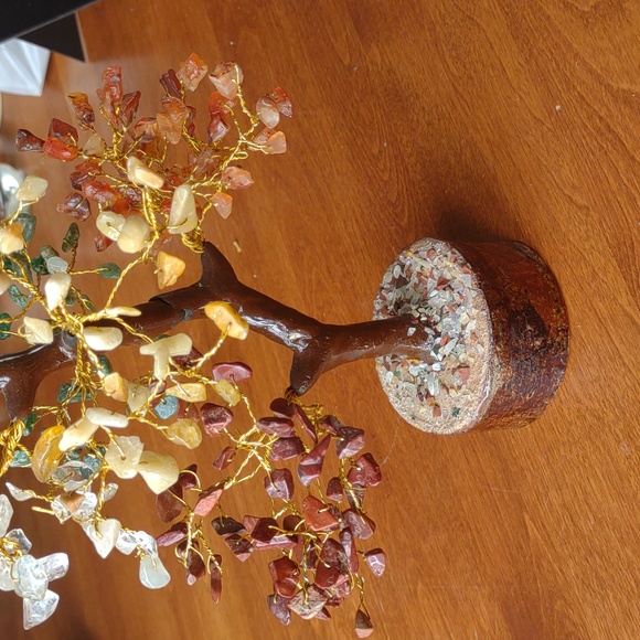 Gem tree - Picture 2 of 2